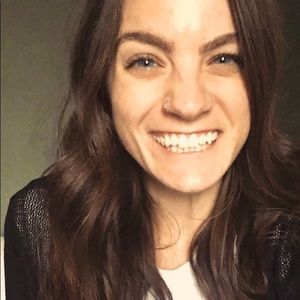 Hi I’m Jess, welcome to my closet